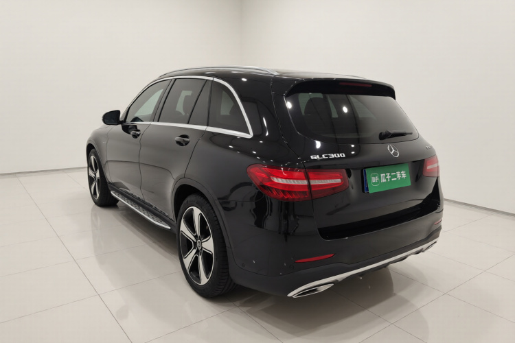 奔驰GLC 2019款 GLC 300 L 4MATIC 动感型车身外观5