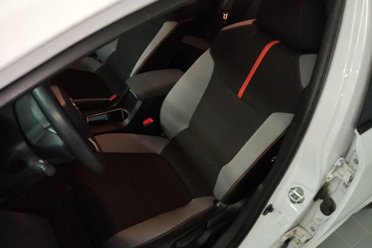 丰田 卡罗拉 2023款 1.2T 先锋版局部细节19