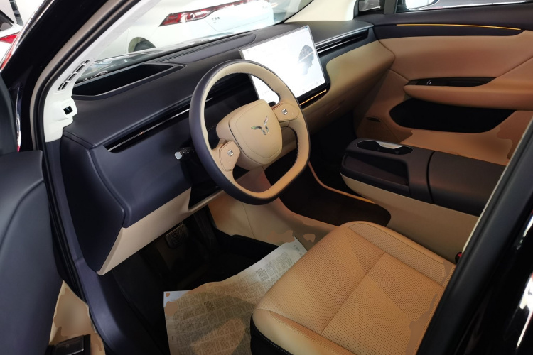 红旗天工06 2025款 520 智选版中控内饰20