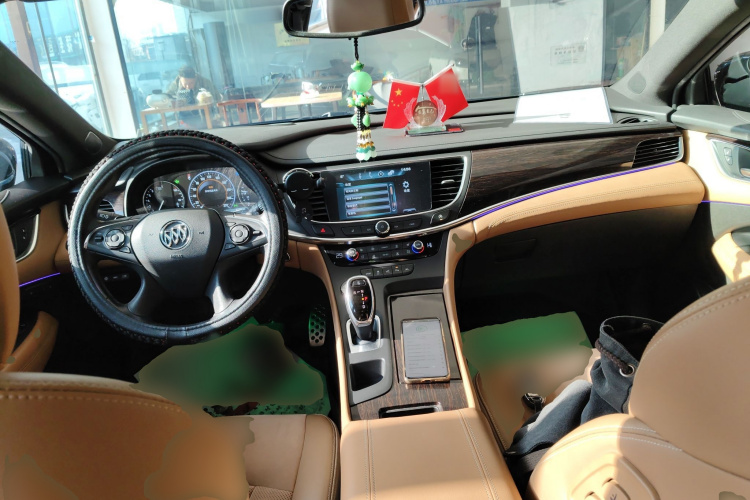 别克 君越 2016款 20T 豪华型中控内饰12