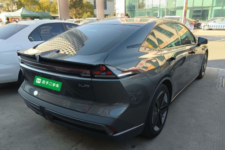 深蓝汽车 深蓝SL03 2023款 200Max增程版车身外观6005