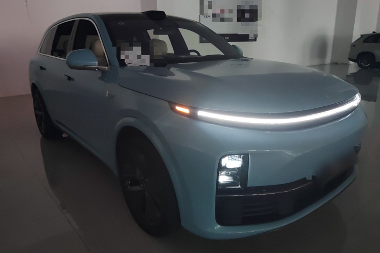 理想汽车 理想L7 2024款 Ultra车身外观3