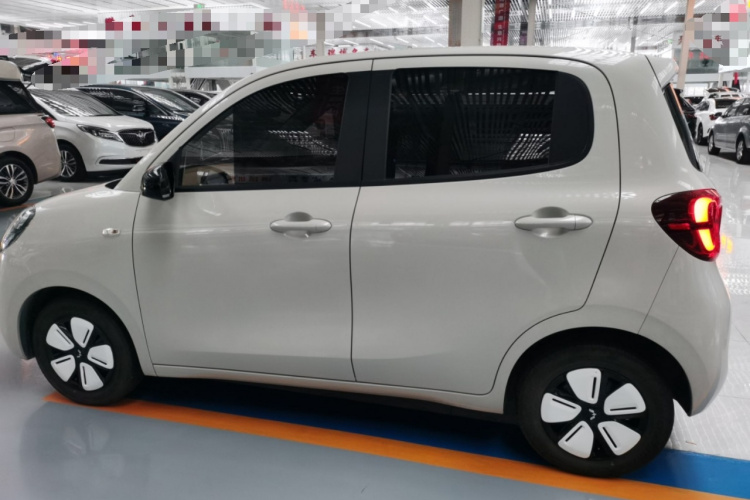 五菱汽车 宏光MINIEV 2025款 四门版 进阶款车身外观4