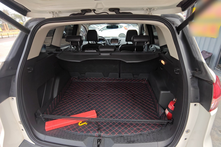 福特 翼虎 2015款 2.0L GTDi 四驱运动型机舱底盘23