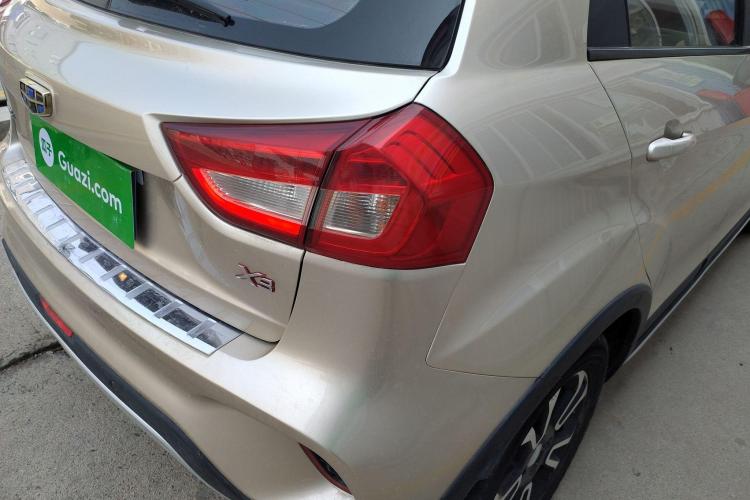 吉利汽车 远景X3 2017款 1.5L 自动尊贵型车身外观9