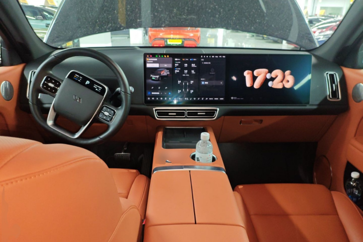 理想汽车 理想L7 2023款 Max中控内饰12