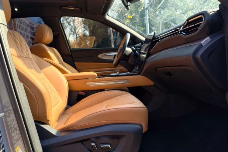 奔腾 悦意07 2025款 210km 悠享版局部细节41