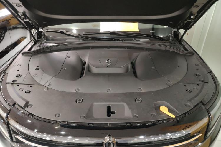 鸿蒙智行 问界M7 2024款 1.5T 后驱Plus版 5座机舱底盘24