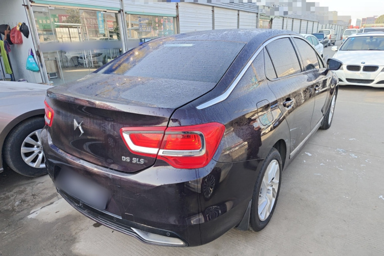 DS 5LS 2015款 1.6T 舒适版THP160车身外观7