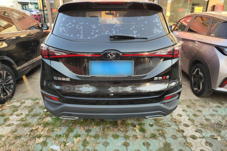 思皓X8 2021款 300T DCT尊贵智联版 6座车身外观6