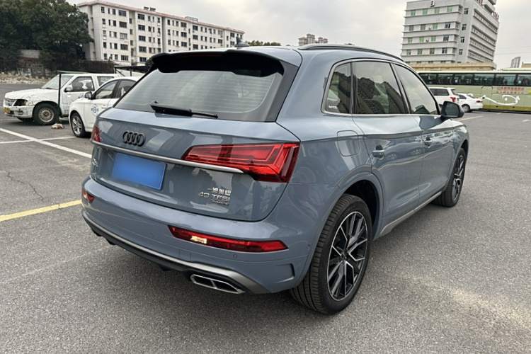 奥迪Q5L 2022款 40T RS套件燃速型车身外观6006