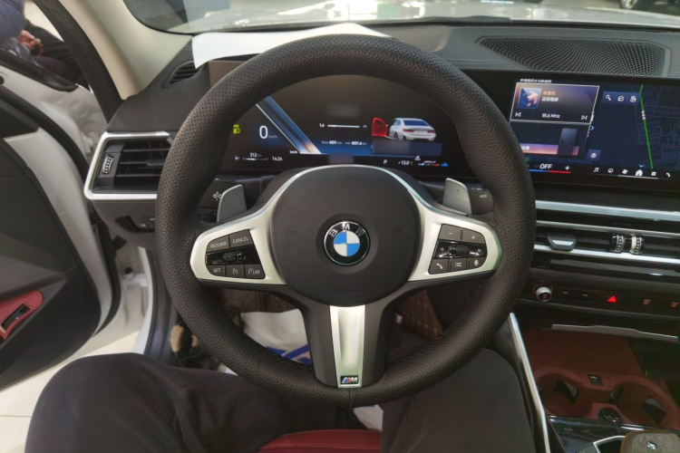 宝马3系 2024款 325Li M运动套装中控内饰13