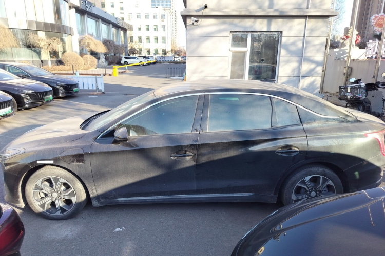 红旗E-QM5 2023款 改款 基础出行版车身外观6003