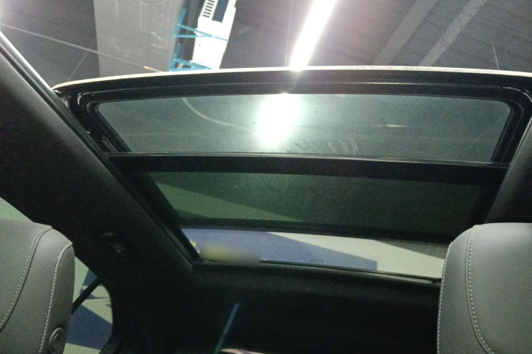 凯迪拉克XT4 2021款 28T 两驱领先型中控内饰22