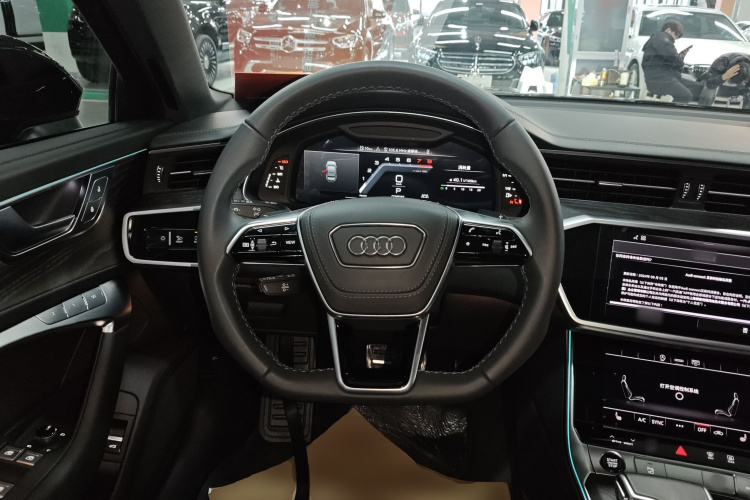 奥迪A6L 2025款 45 TFSI quattro 臻选动感型中控内饰13