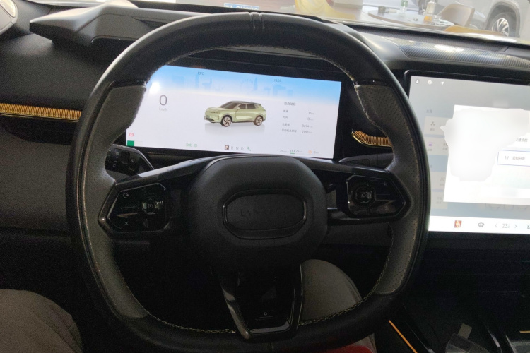 领克08 EM-P 2025款 220km 四驱性能Halo中控内饰13