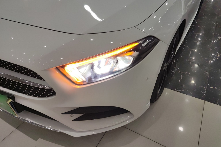 奔驰A级 2022款 改款三 A 200 L 运动轿车时尚型局部细节36