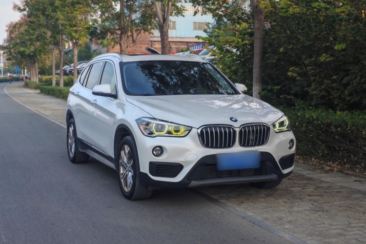 宝马X1 2019款 sDrive20Li 领先型车身外观6005