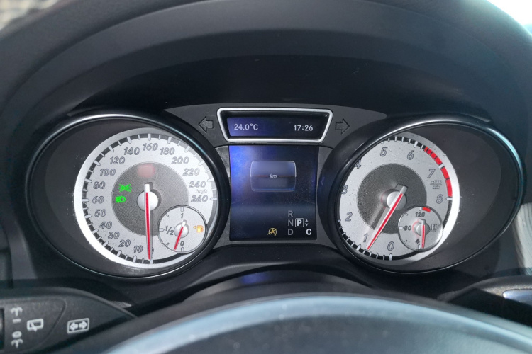 奔驰GLA 2016款 GLA 220 4MATIC 时尚型局部细节14