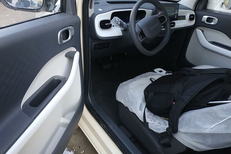 吉利银河 熊猫 2025款 210km 元气熊中控内饰20