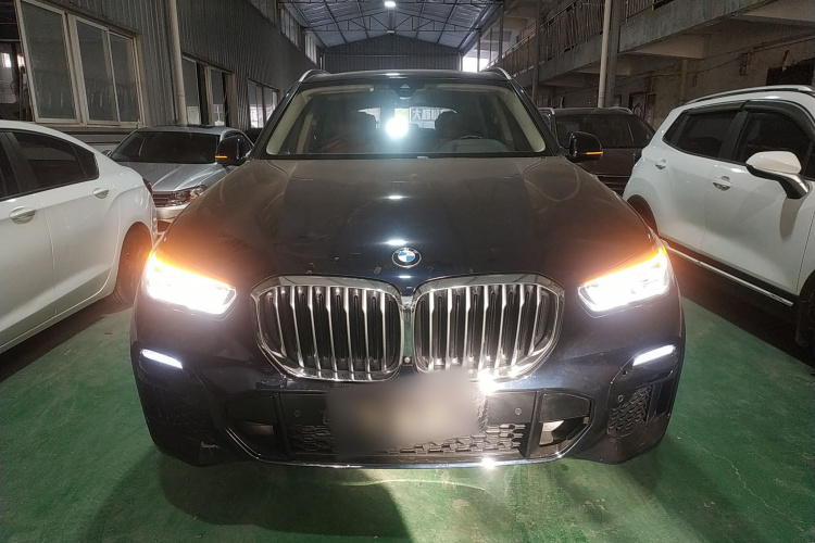 宝马X5(进口) 2021款 xDrive40i M运动套装车身外观2