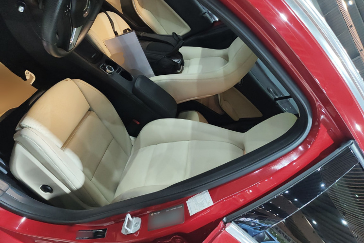 奔驰GLA 2016款 GLA 200 时尚型局部细节19