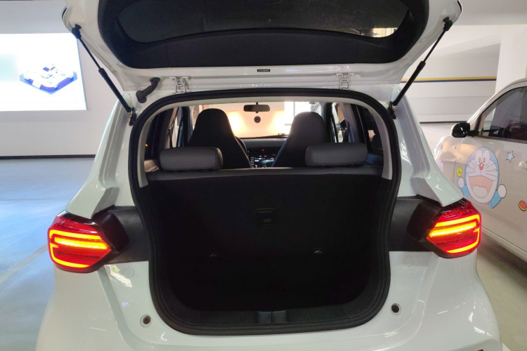 零跑汽车 零跑T03 2024款 200轻享版机舱底盘23