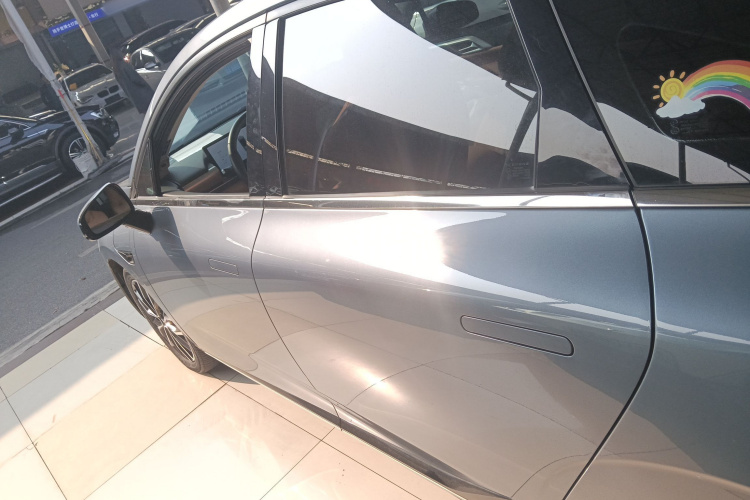 小鹏P5 2022款 460E+车身外观6003