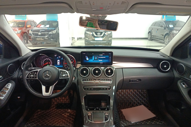 奔驰C级 2019款 C 180 L 时尚型运动版中控内饰12