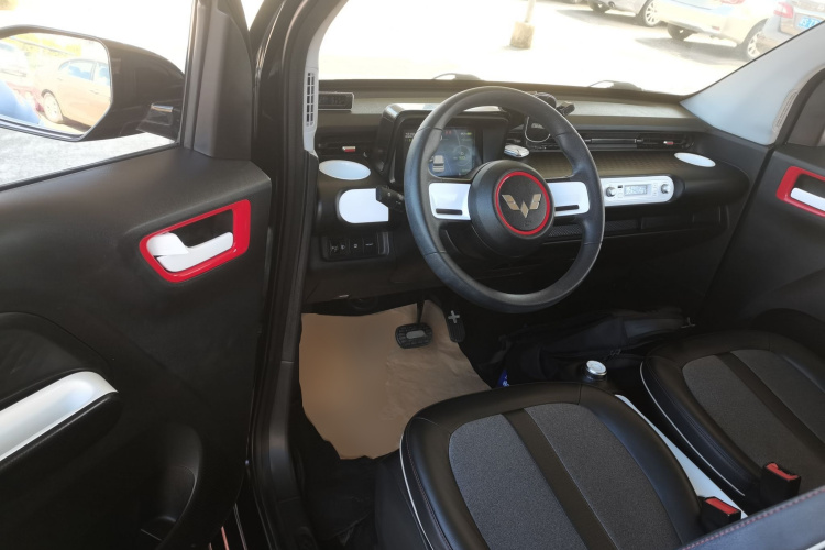 五菱汽车 宏光MINIEV 2022款 GAMEBOY 200km 玩咖款 磷酸铁锂中控内饰20