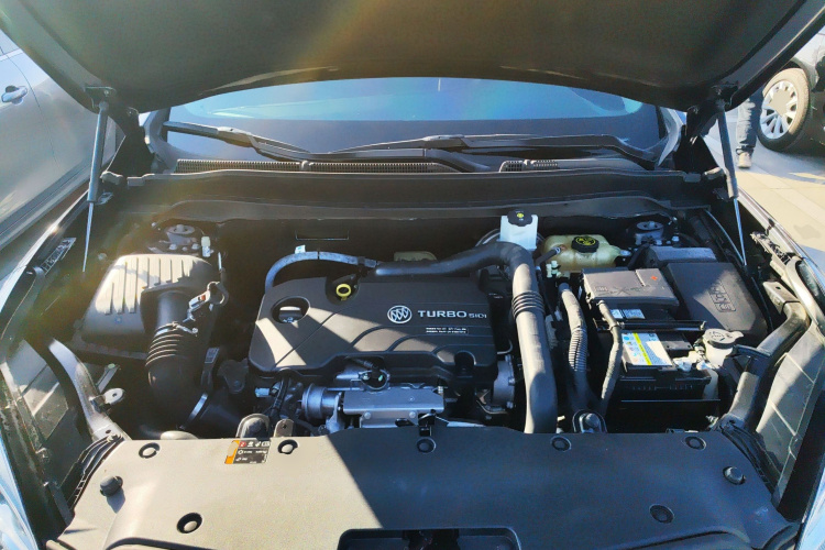 别克 昂科威 2019款 20T 两驱豪华型 国V机舱底盘24