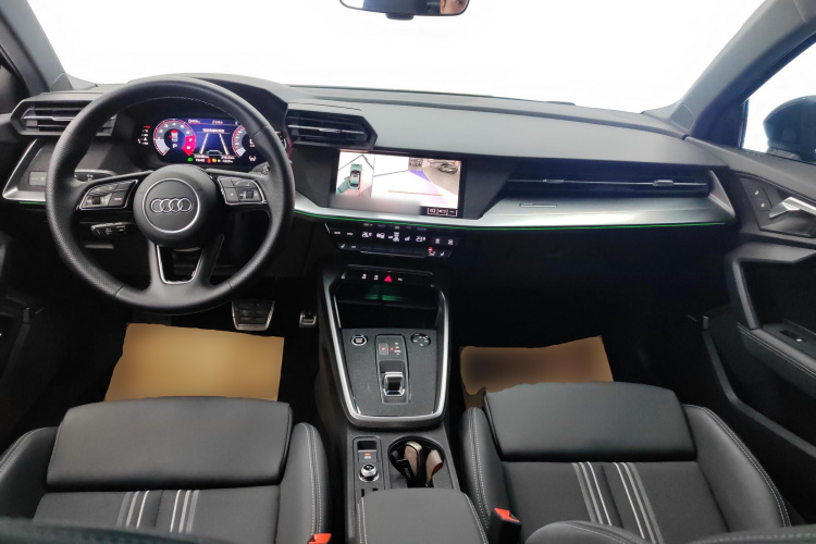 奥迪A3 2024款 A3L Limousine 35 TFSI 时尚运动型中控内饰12