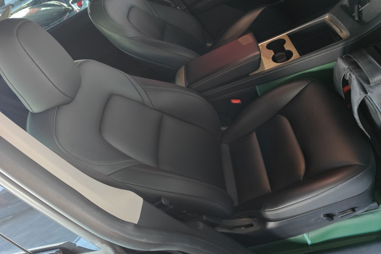 特斯拉 Model Y 2022款 改款 后轮驱动版局部细节41