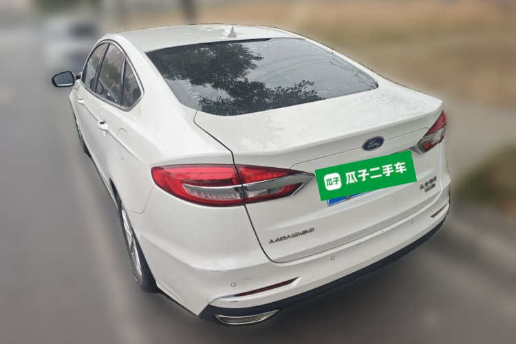 福特 蒙迪欧 2020款 EcoBoost 180 时尚型车身外观5