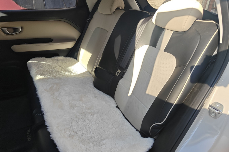 五菱汽车 五菱缤果PLUS 2024款 330km 五座版中控内饰21