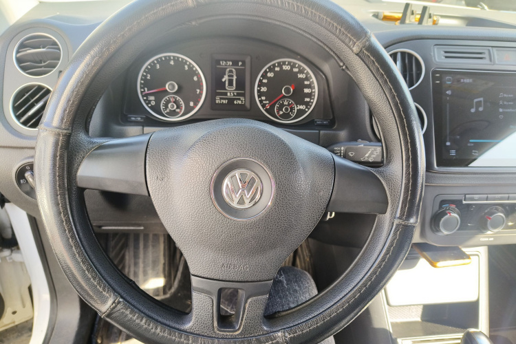 大众 途观 2017款 300TSI 自动两驱丝绸之路风尚版中控内饰13