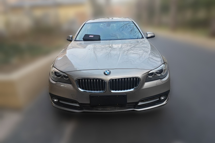 宝马5系 2014款 528Li 领先型车身外观2