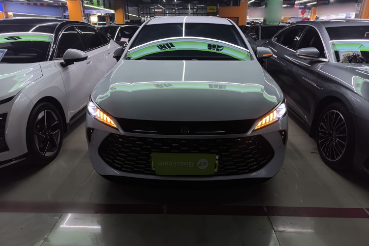 比亚迪 秦PLUS 2025款 DM-i 智驾版 55KM领先型车身外观6001