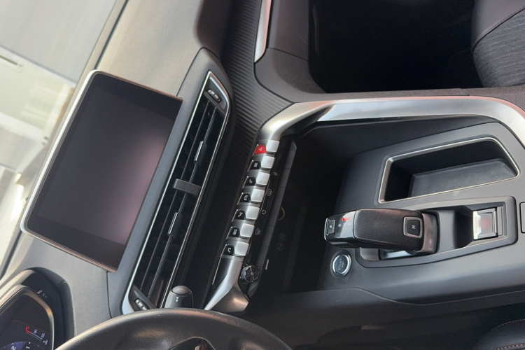 标致5008 2017款 350THP 7座精英版局部细节16