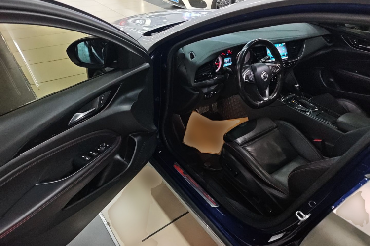 别克 君威 2019款 GS 28T 精英型 国VI中控内饰20