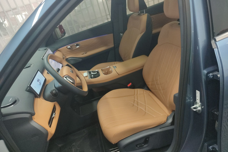 吉利银河 银河星舰7 EM-i 2025款 120km 领航版中控内饰19