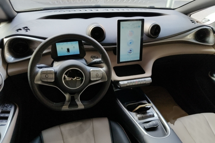 比亚迪 海豚 2024款 荣耀版 420km 自由版中控内饰12