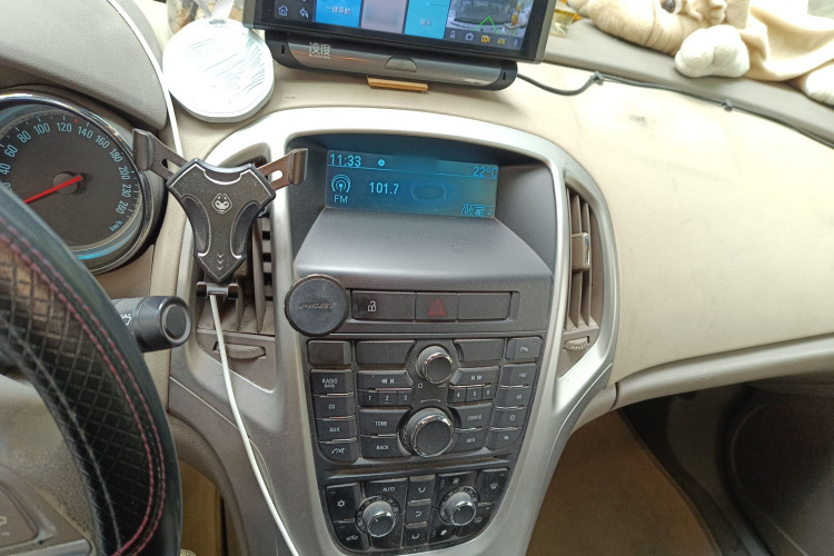 别克 英朗 2013款 GT 1.6L 自动时尚版局部细节16