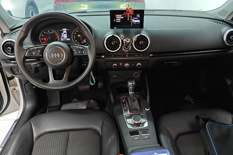 奥迪A3 2020款 Sportback 35 TFSI 时尚型 国VI中控内饰12