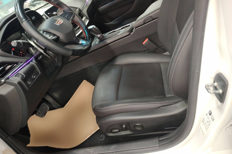 凯迪拉克CT4 2022款 28T 豪华型局部细节19