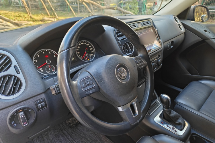 大众 途观 2015款 1.8TSI 自动两驱舒适版中控内饰7008