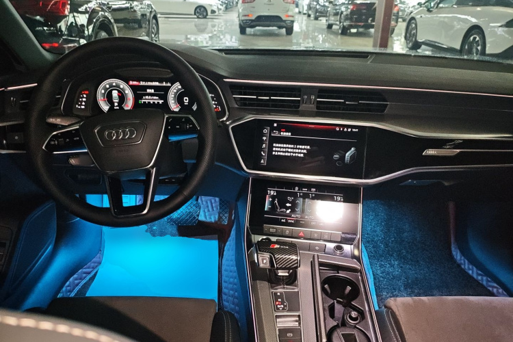 奥迪A6L 2021款 45 TFSI 臻选动感型中控内饰12