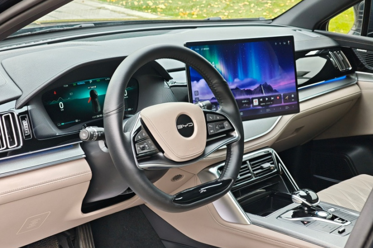 比亚迪 唐新能源 2024款 DM-p 荣耀版 215KM 四驱尊享型车身外观6012