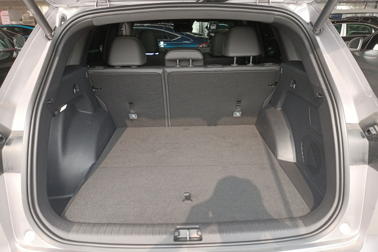 吉利汽车 星越L 2024款 2.0TD 高功自动两驱天际版机舱底盘23