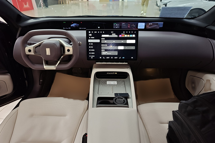 阿维塔12 2024款 700 三激光后驱奢享版中控内饰7002